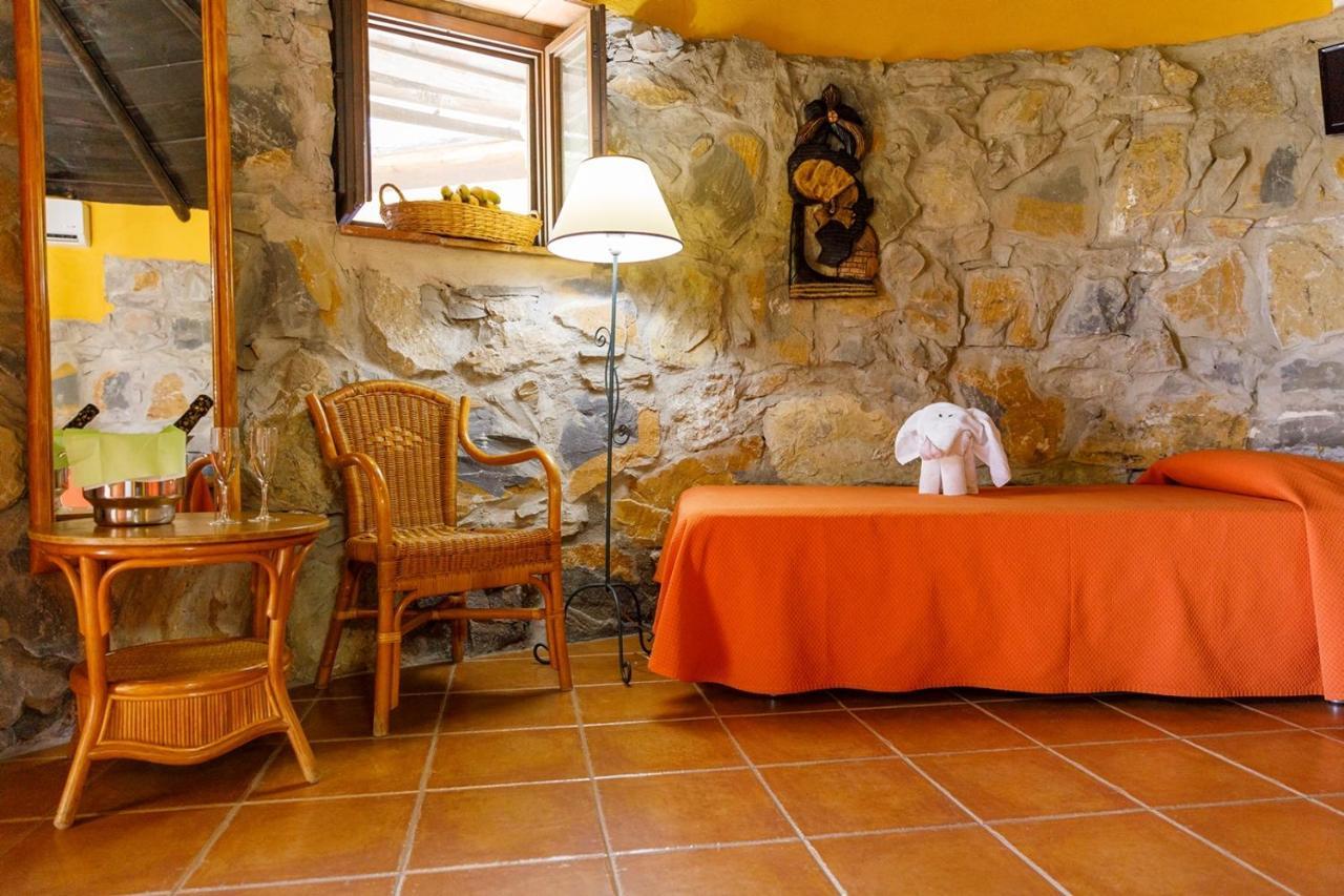 Hotel Selwo Lodge - Animal Park Tickets Included Estepona Exterior photo
