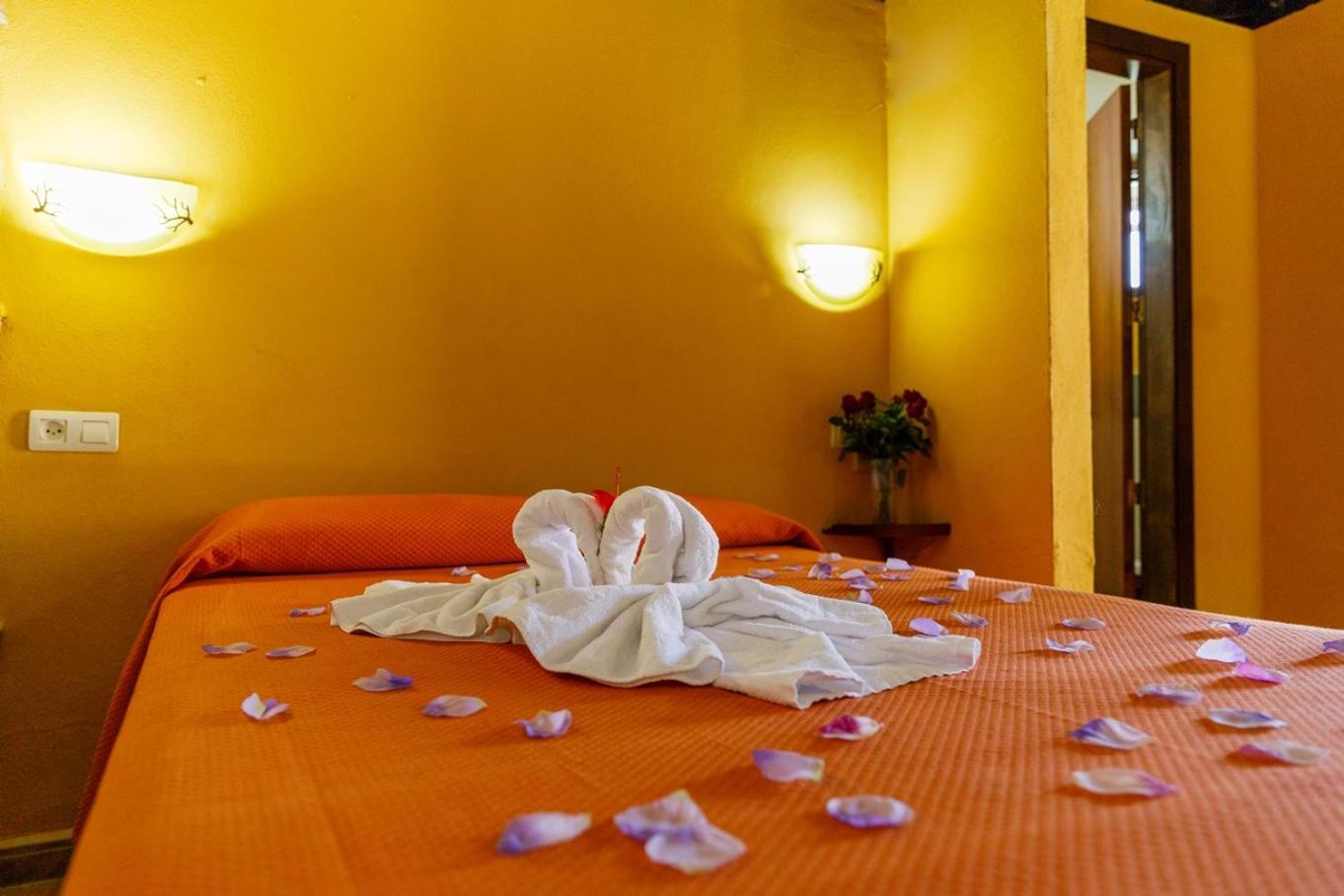 Hotel Selwo Lodge - Animal Park Tickets Included Estepona Exterior photo