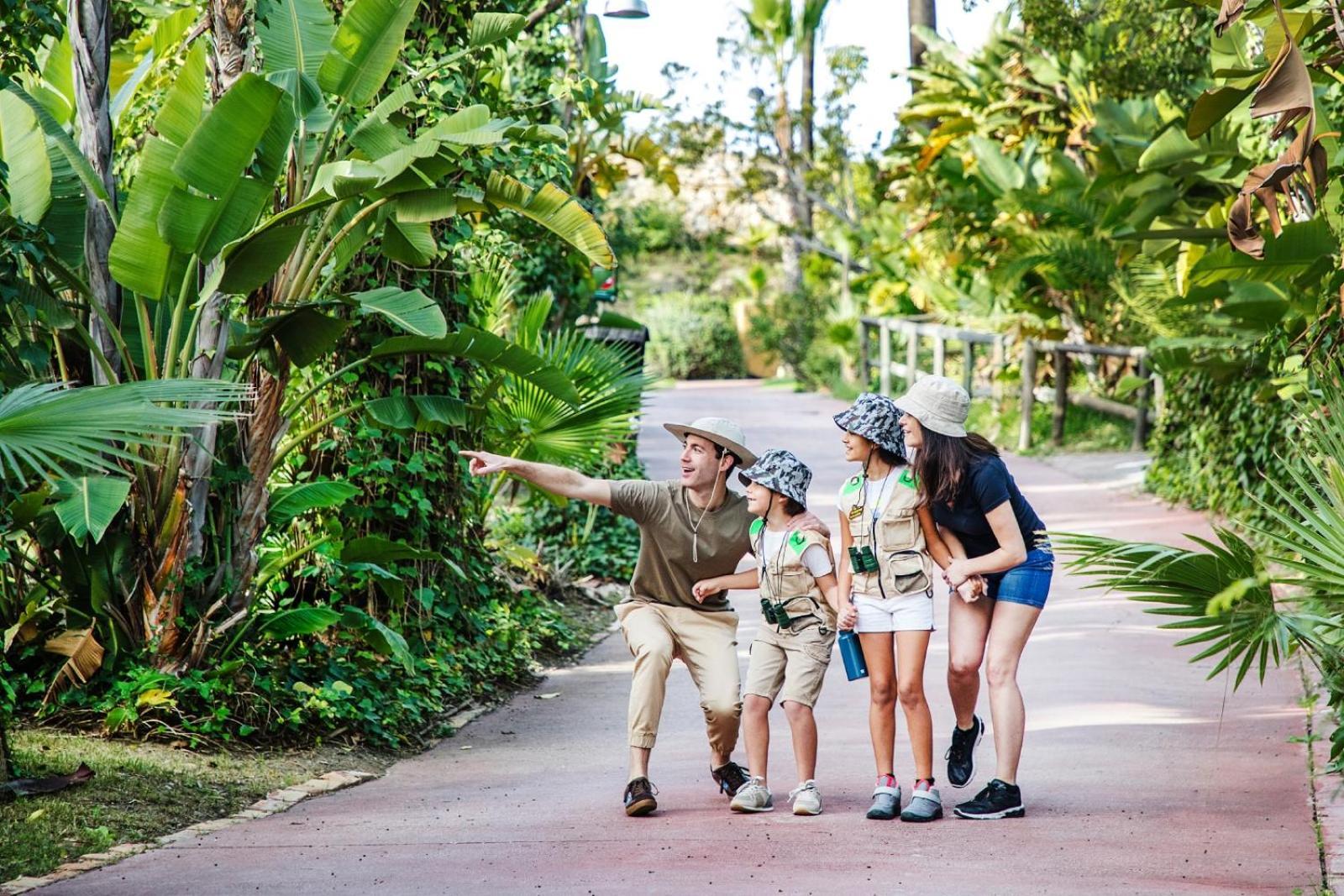 Hotel Selwo Lodge - Animal Park Tickets Included Estepona Exterior photo