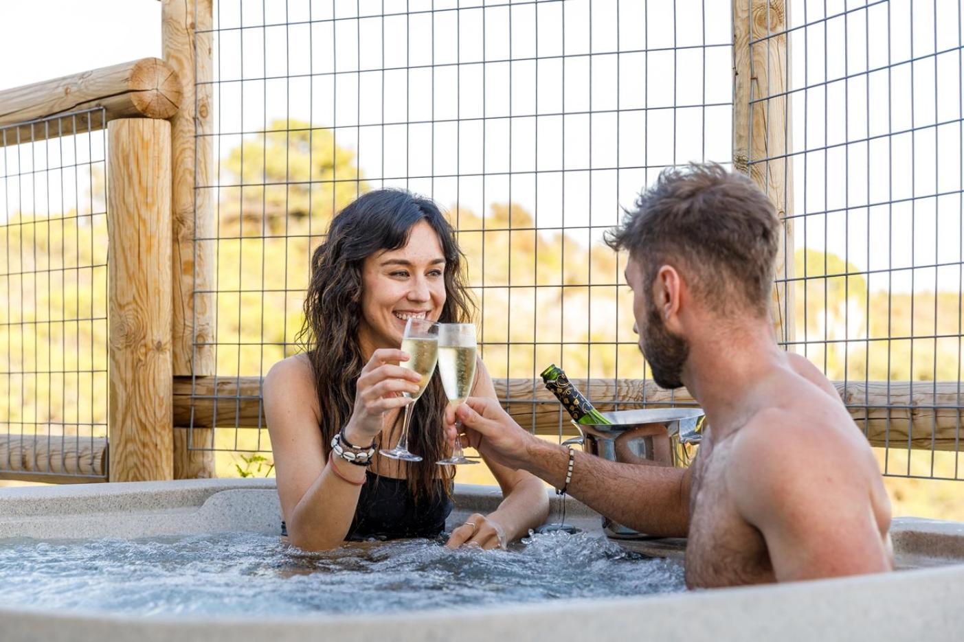 Hotel Selwo Lodge - Animal Park Tickets Included Estepona Exterior photo